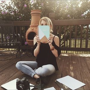 Cold Shoulder Black Top / Off the Shoulder / NWOT